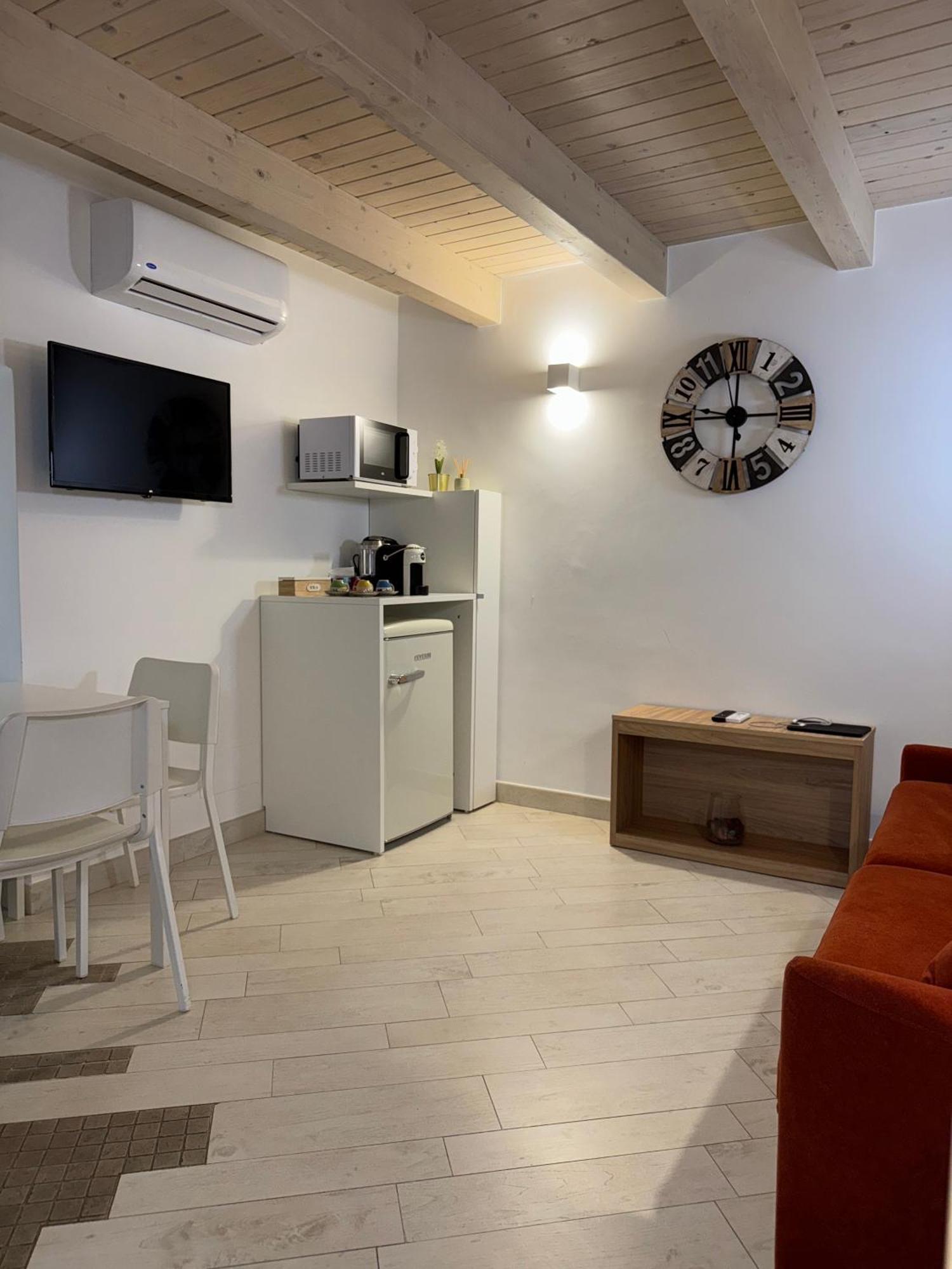 More Apartments Il Ferrarese バーリ 部屋 写真
